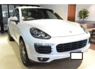 2017 Porsche Cayenne Platinum Edition