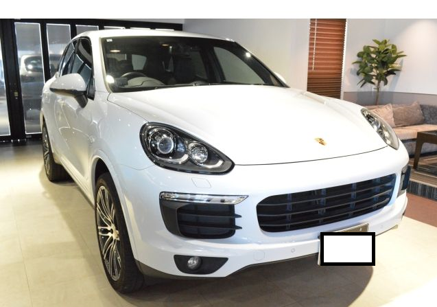 2017 Porsche Cayenne Platinum Edition