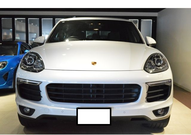 2017 Porsche Cayenne Platinum Edition