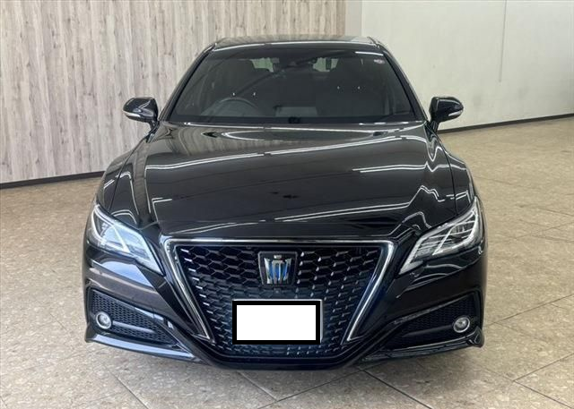 2018 Toyota Crown Hybrid