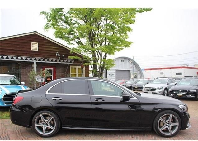 2018 Mercedes-Benz C200 AMG Line