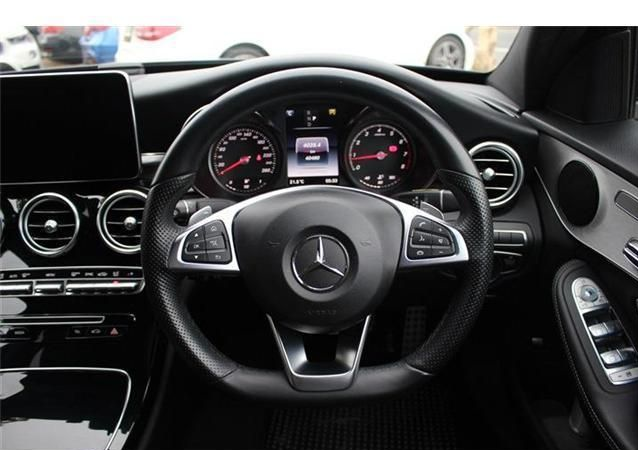 2018 Mercedes-Benz C200 AMG Line