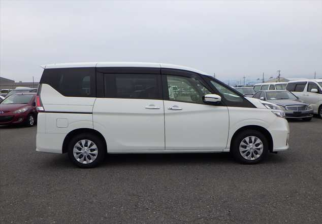 2017 Nissan Serena