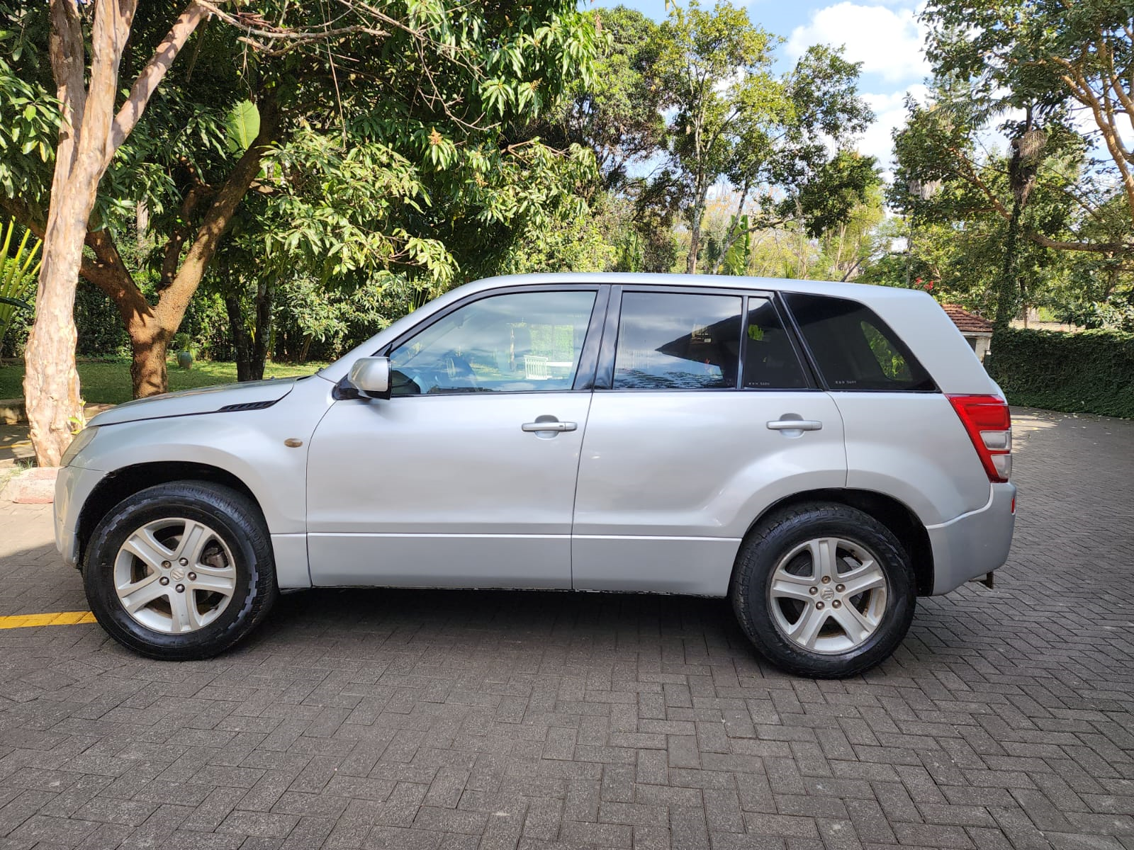 2005 Suzuki Escudo
