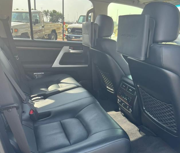 2019 Toyota Land Cruiser Sahara