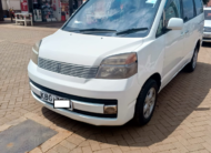 2002 Toyota Voxy