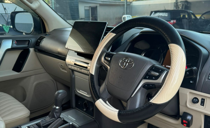 2017 Toyota Land Cruiser Prado