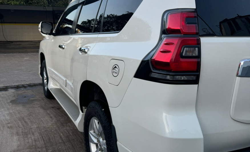 2017 Toyota Land Cruiser Prado