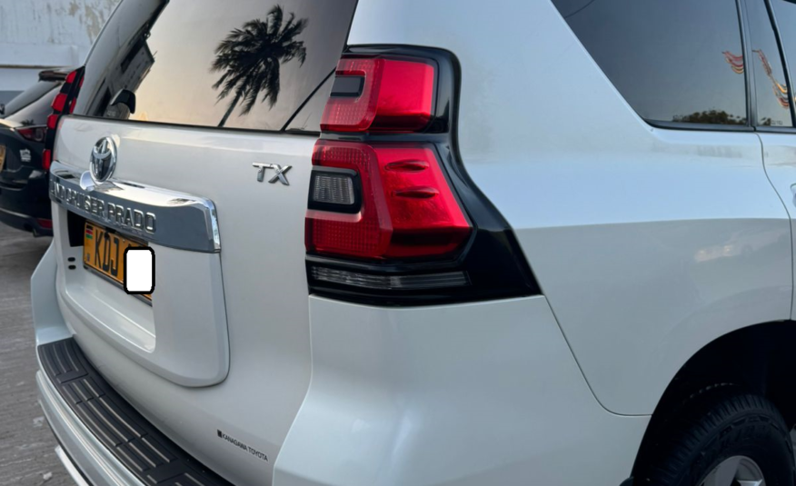 2017 Toyota Land Cruiser Prado
