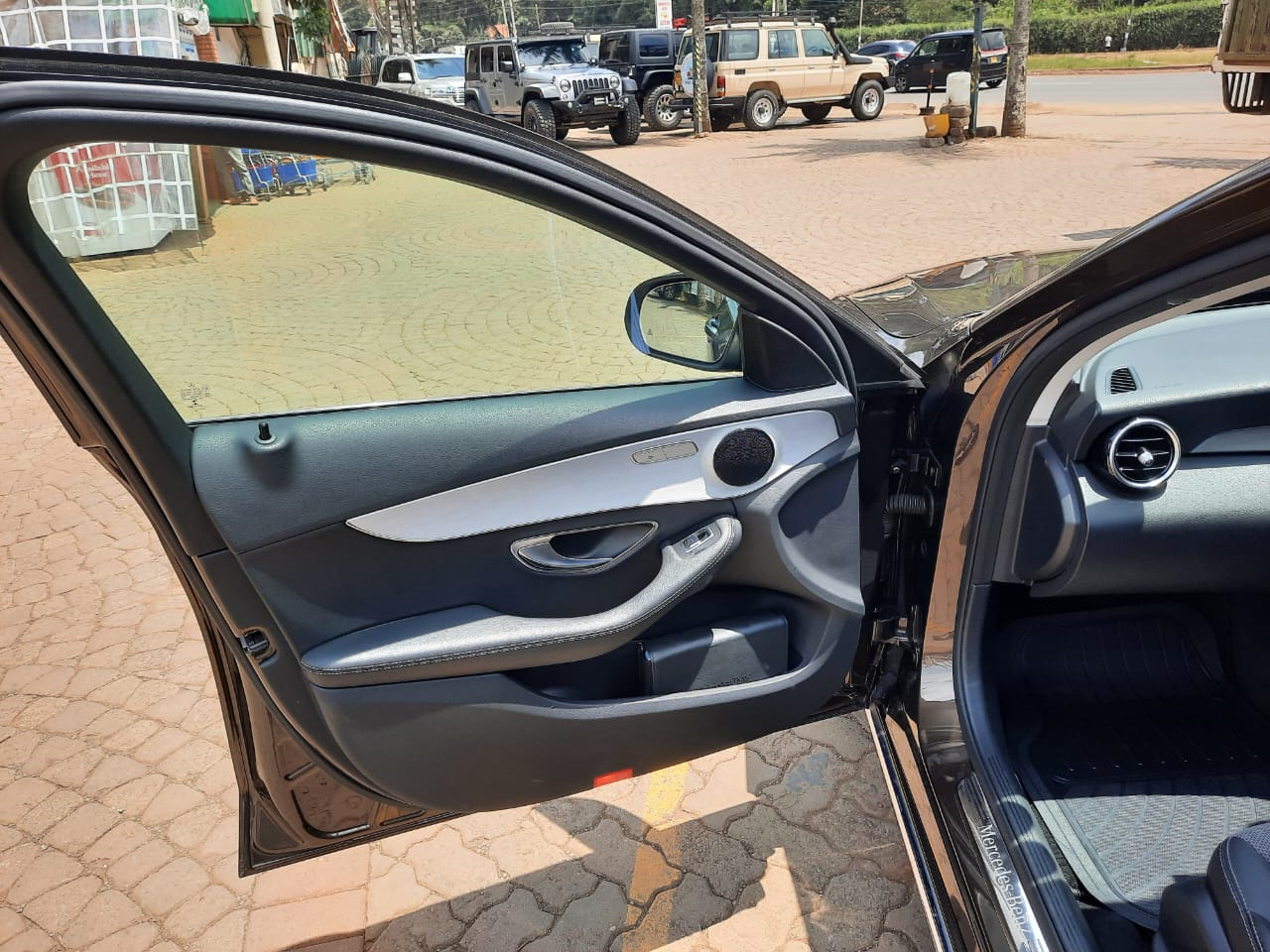 2016 Mercedes-Benz C180