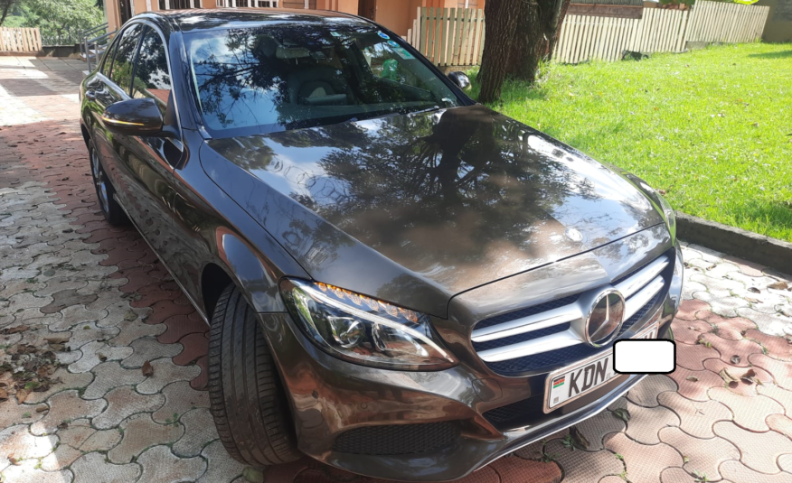 2016 Mercedes-Benz C180