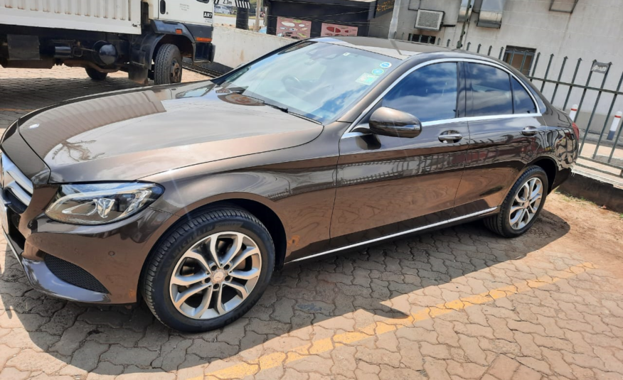 2016 Mercedes-Benz C180