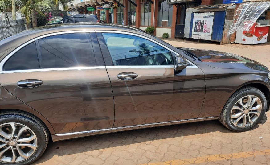 2016 Mercedes-Benz C180