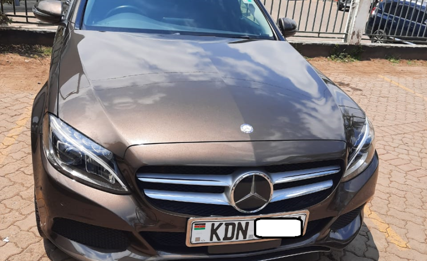 2016 Mercedes-Benz C180
