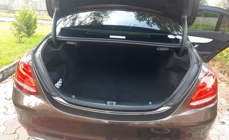 2016 Mercedes-Benz C180