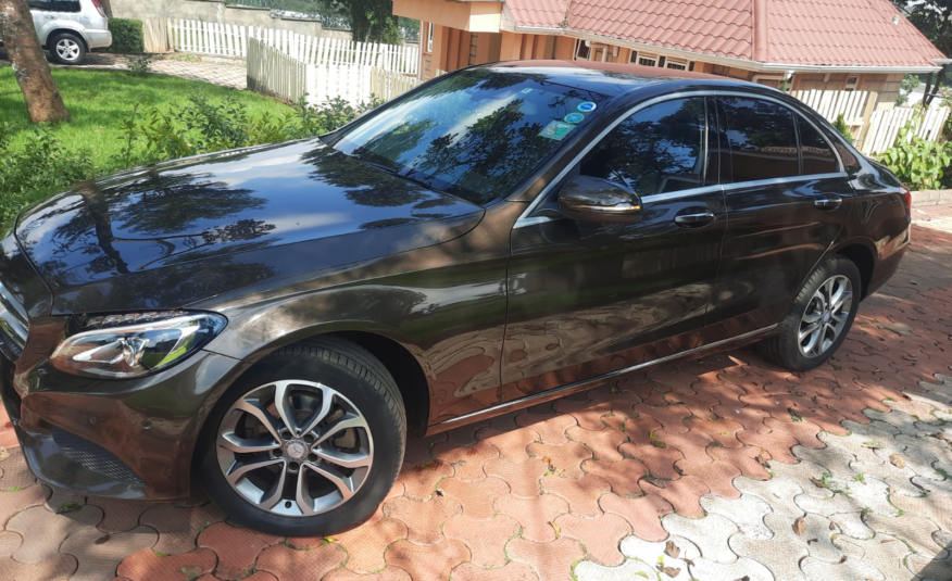 2016 Mercedes-Benz C180