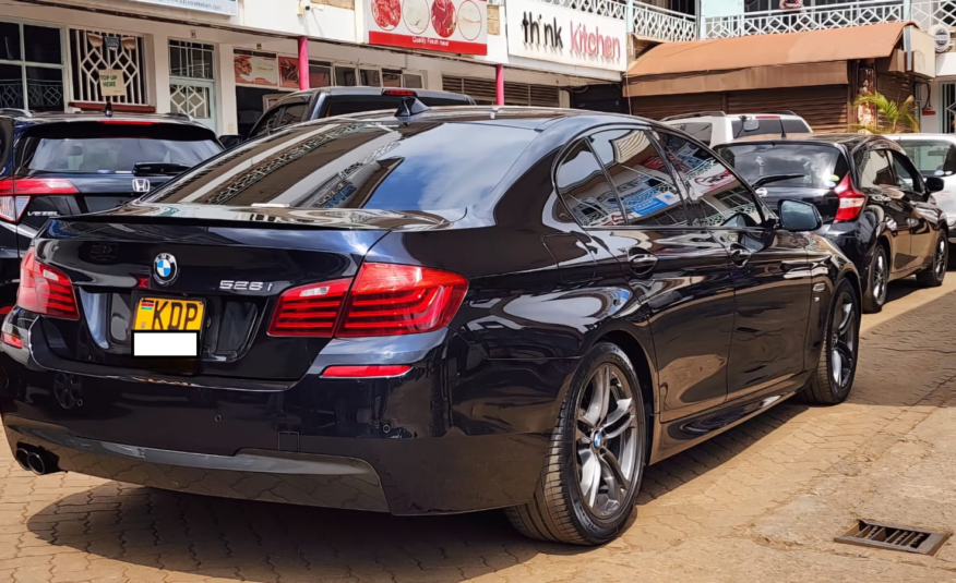2016 BMW 528i M Sport Trim