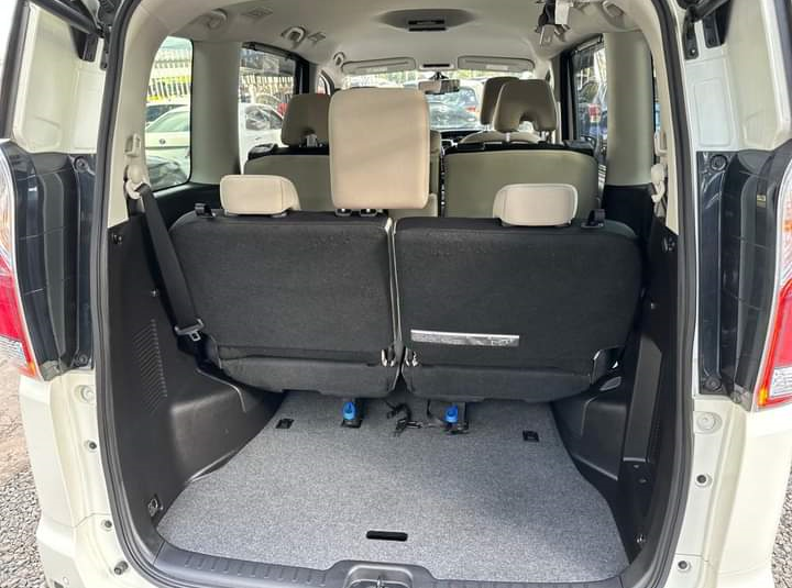2016 Nissan Serena