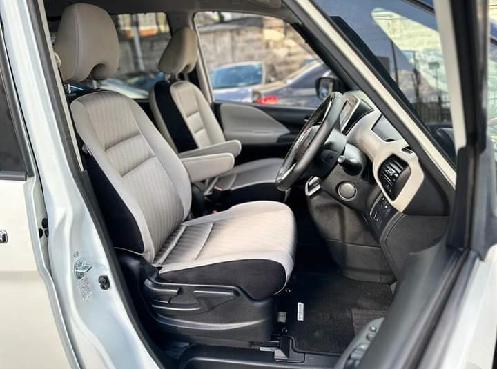 2016 Nissan Serena