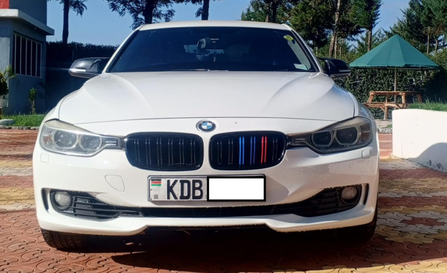 BMW 320i F30 2013 xDrive,