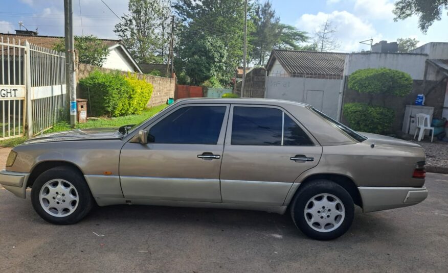 Mercedes 200E