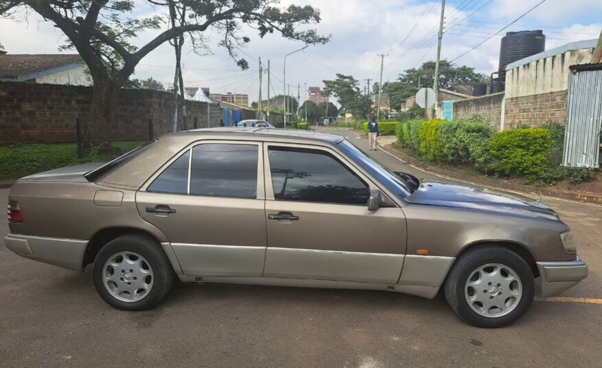 Mercedes 200E