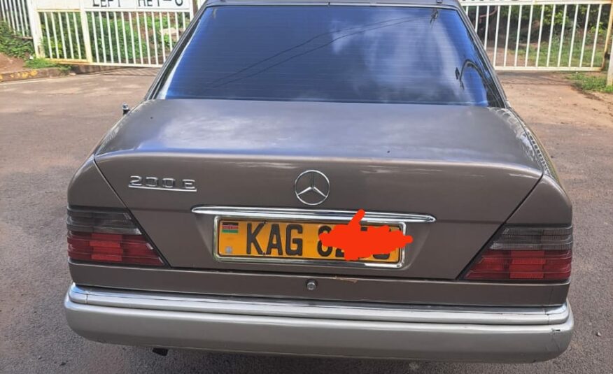 Mercedes 200E