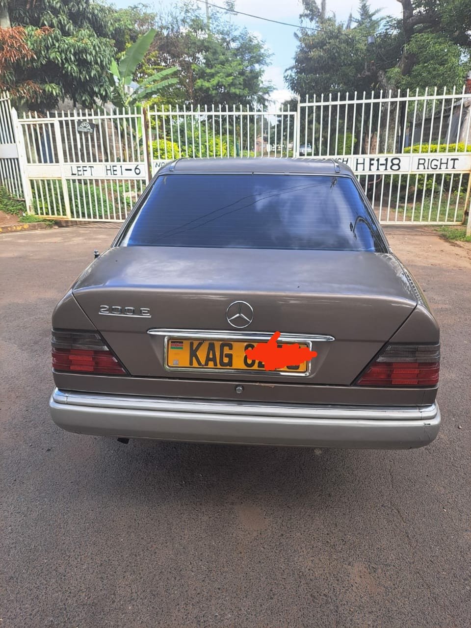 Mercedes 200E