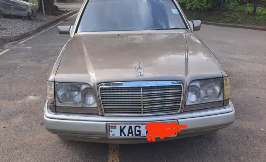 Mercedes 200E