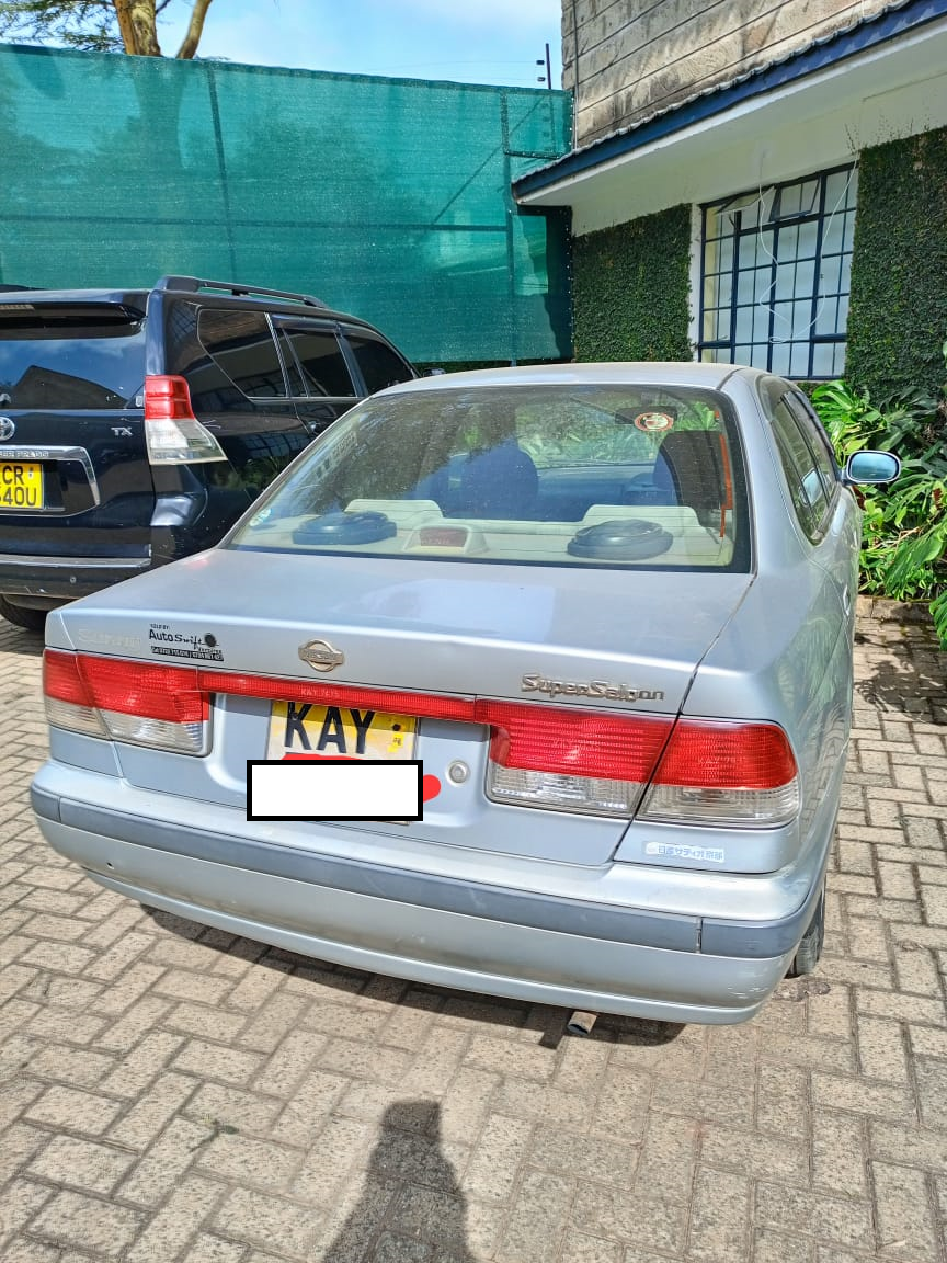 2000 Nissan Sunny FB15