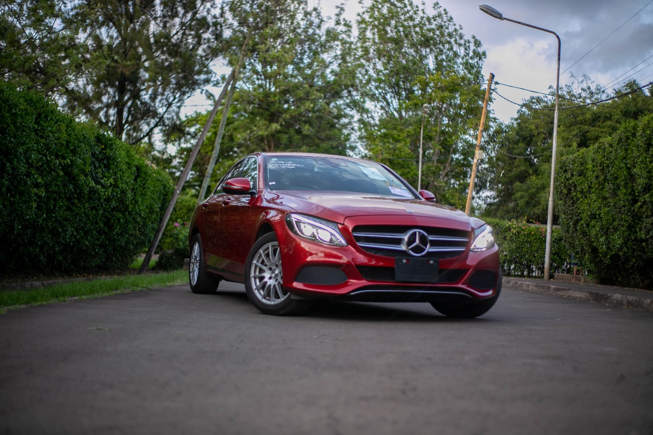 2017 Mercedes-Benz C200 Avantgarde