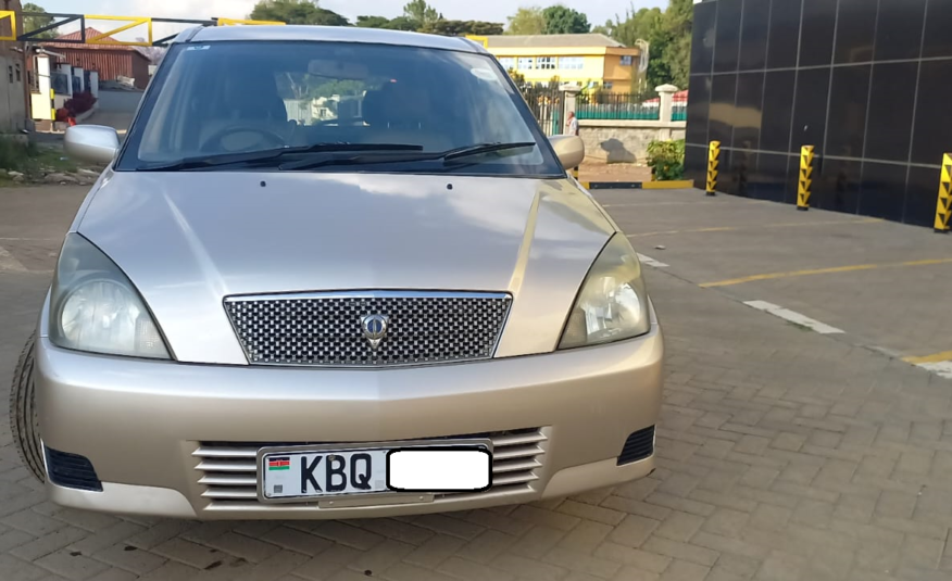Toyota Opa 2004
