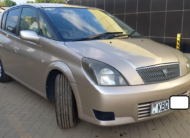 Toyota Opa 2004