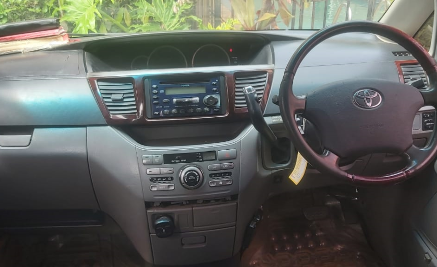 2007 Toyota Noah