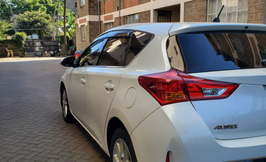 Toyota Auris 2014