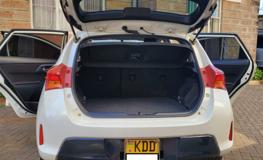 Toyota Auris 2014