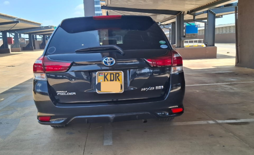 2017 Toyota Corolla Fielder Hybrid