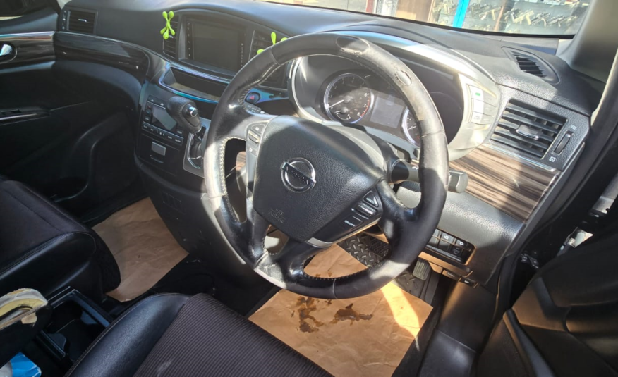 Nissan Elgrand 2014