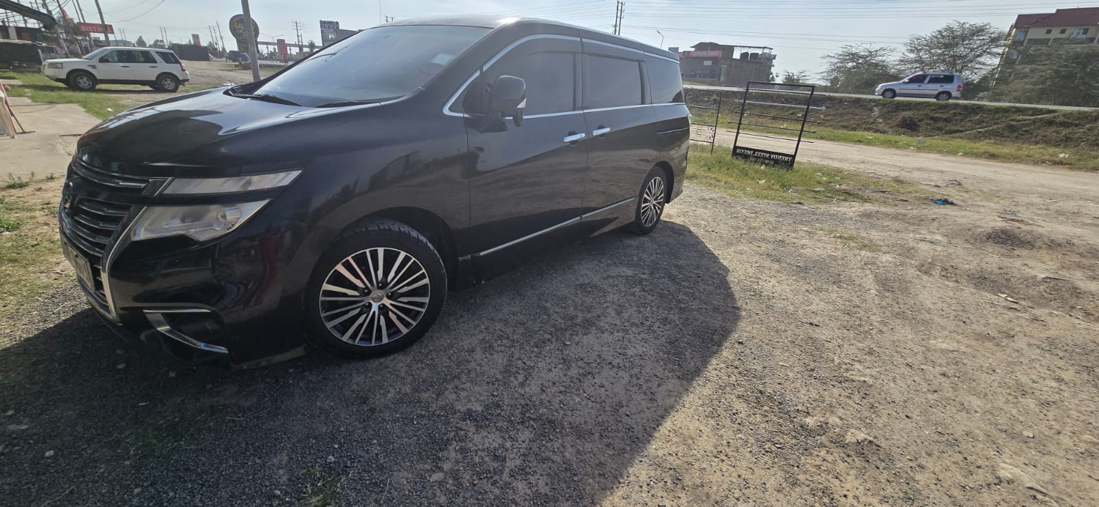 Nissan Elgrand 2014