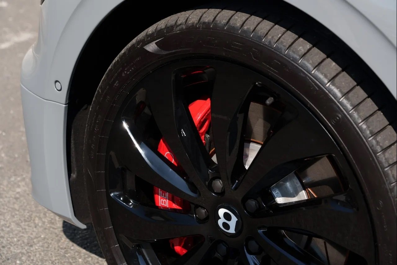 2023 Bentley Flying Spur Azure