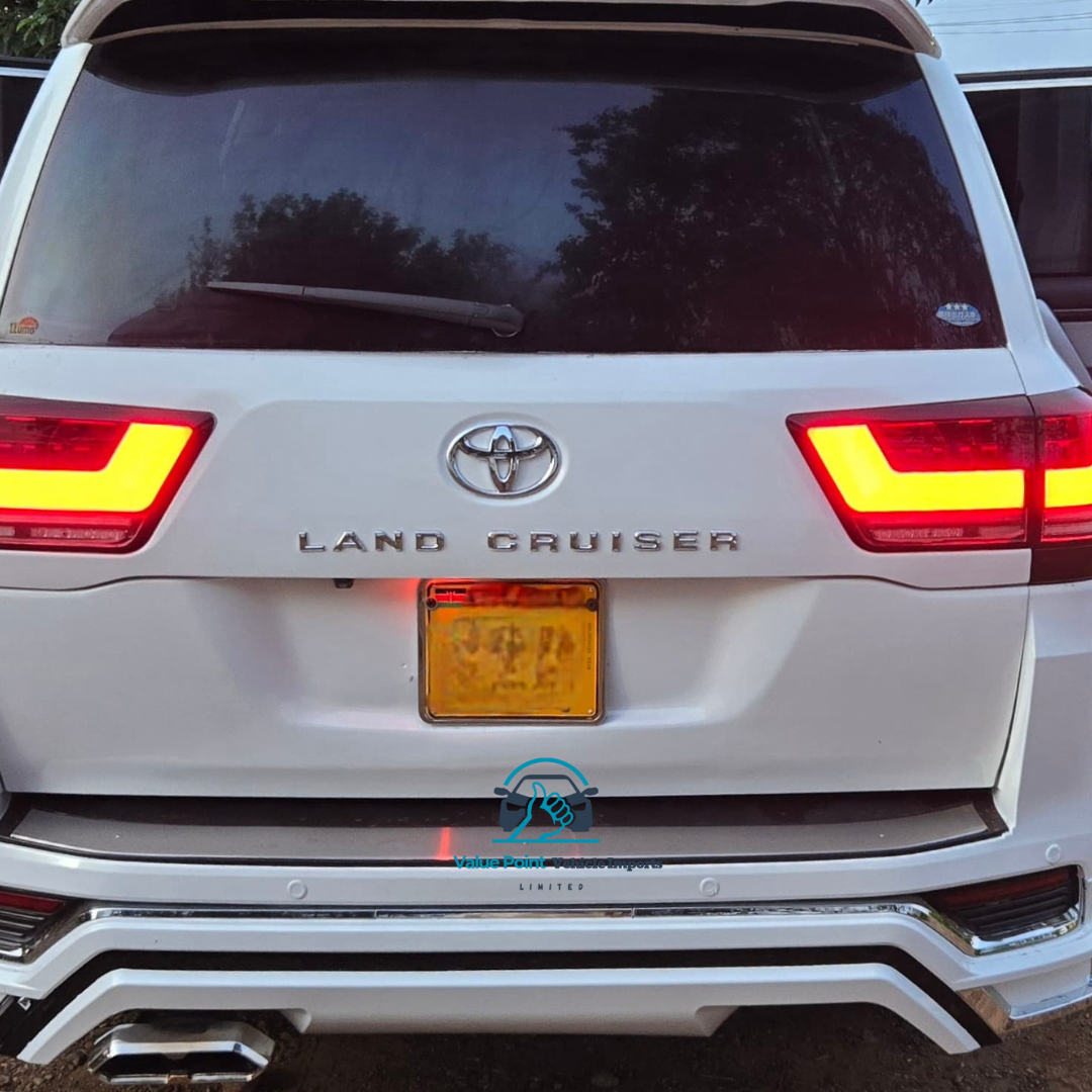 2013 Toyota Land Cruiser LC200