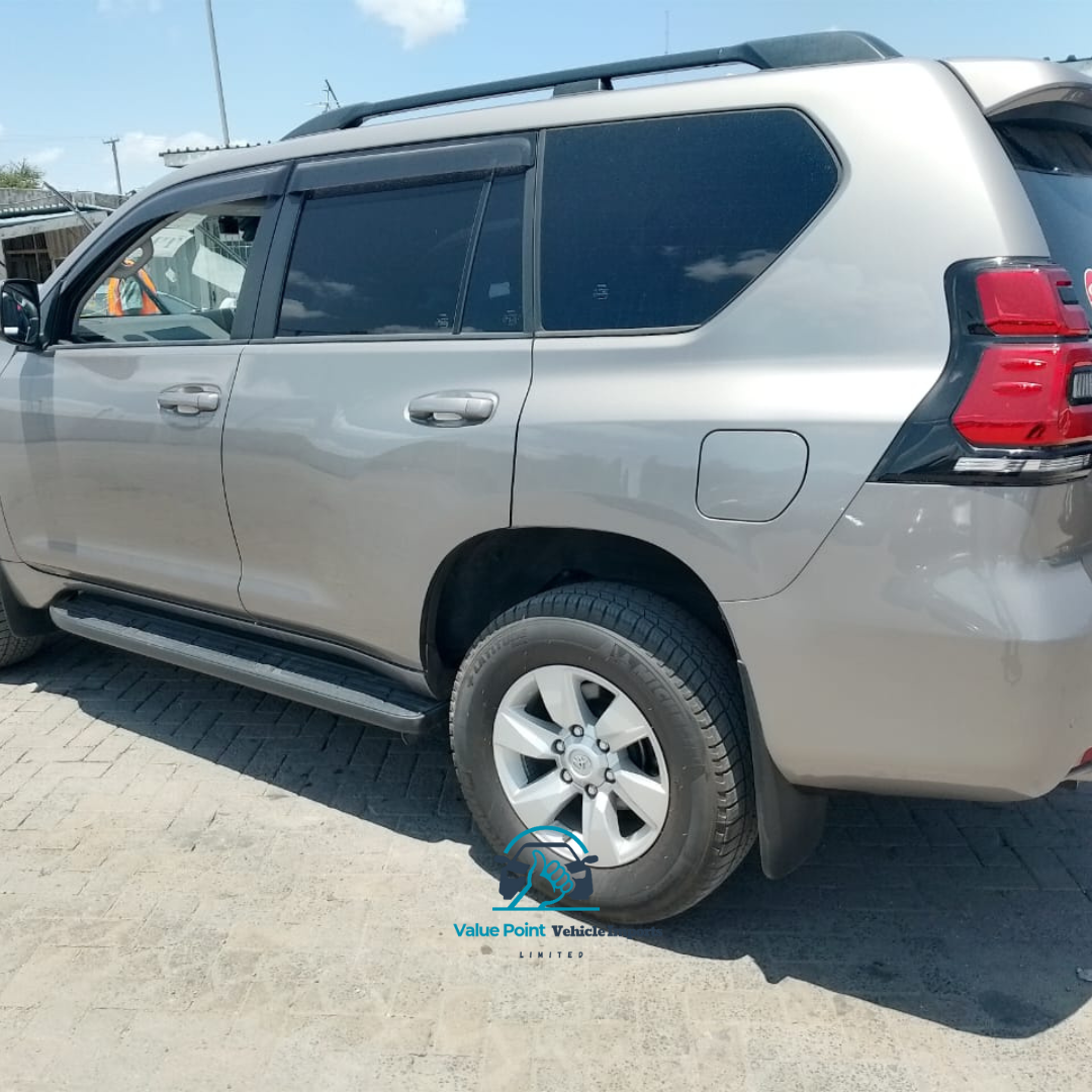 2020 Toyota Land Cruiser Prado TXL