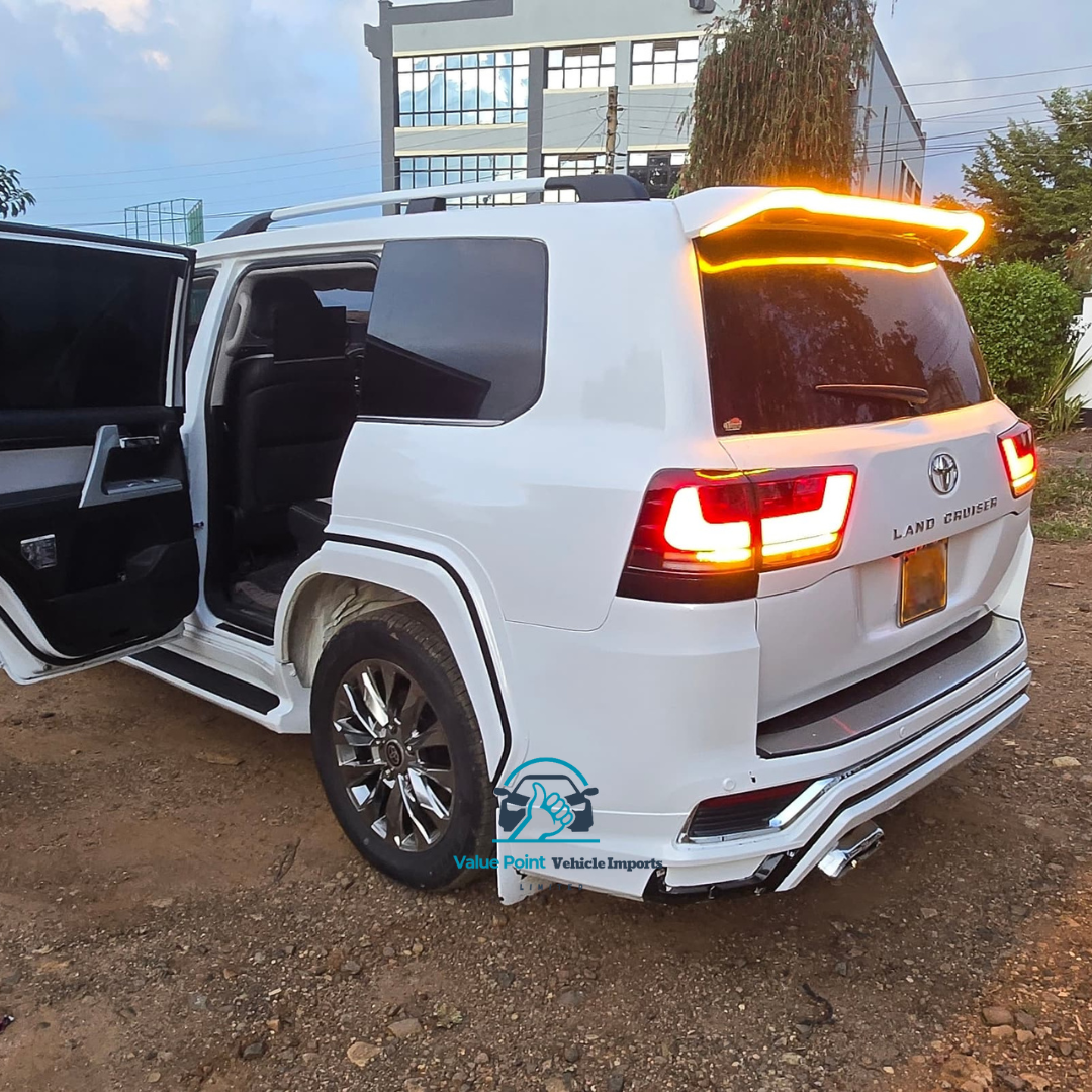 2013 Toyota Land Cruiser LC200