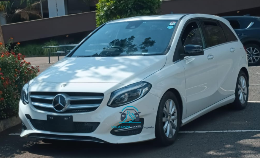 2017 Mercedes-Benz B180 AMG Line