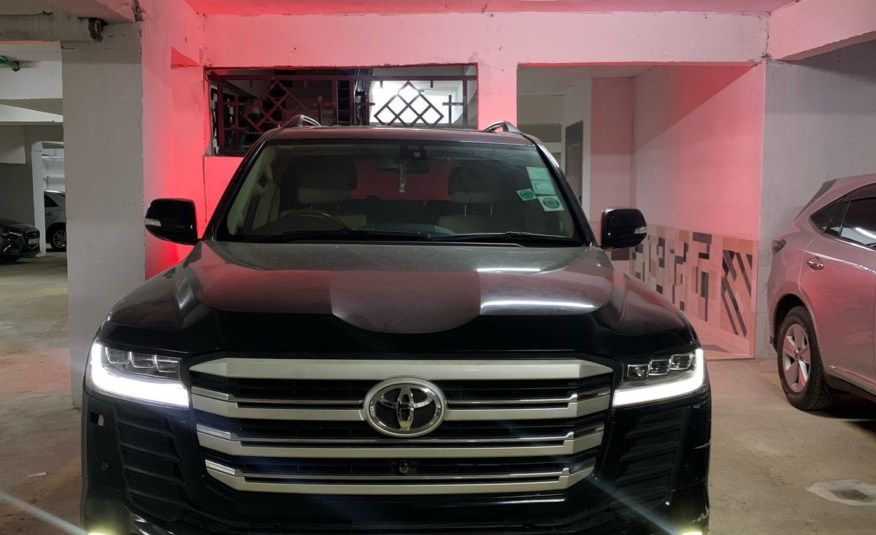 Toyota Land Cruiser V8 ZX 2016