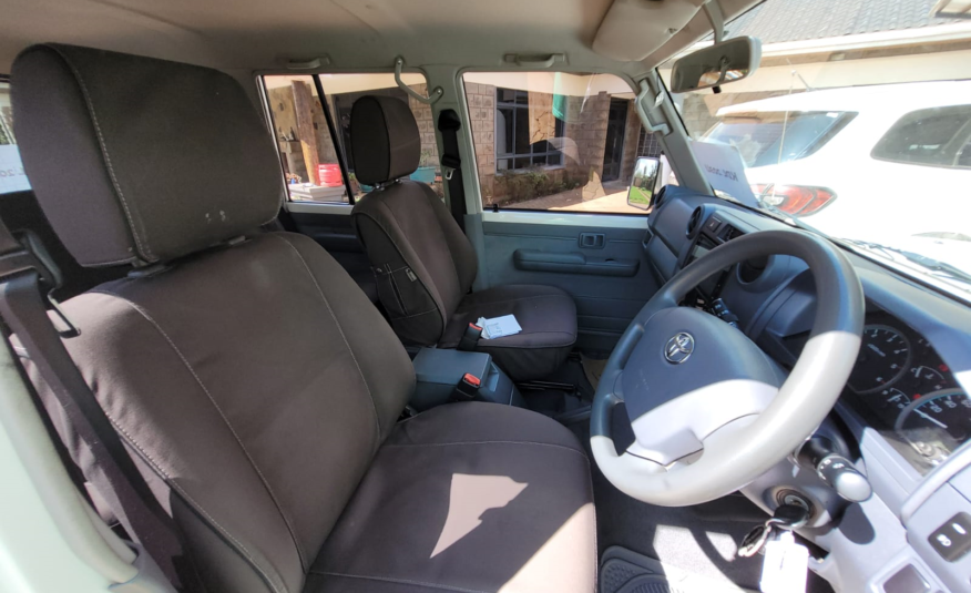 2019 Toyota Land Cruiser 76 LX V8