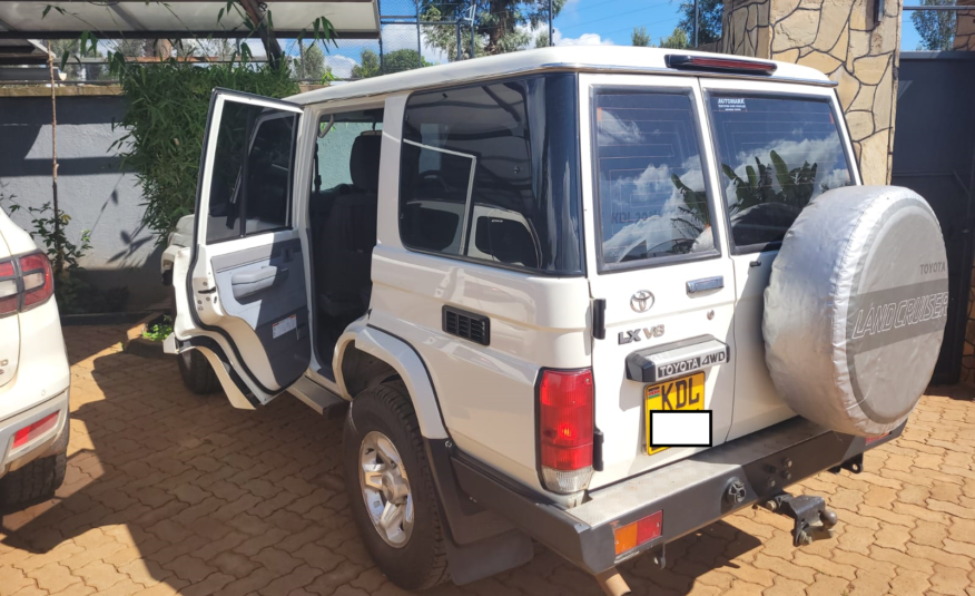 2019 Toyota Land Cruiser 76 LX V8