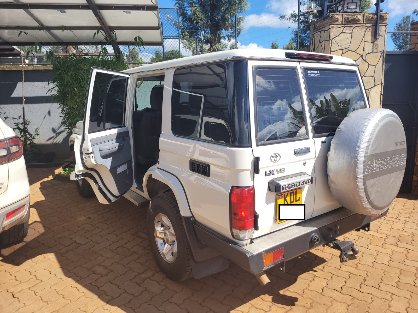 2019 Toyota Land Cruiser 76 LX V8