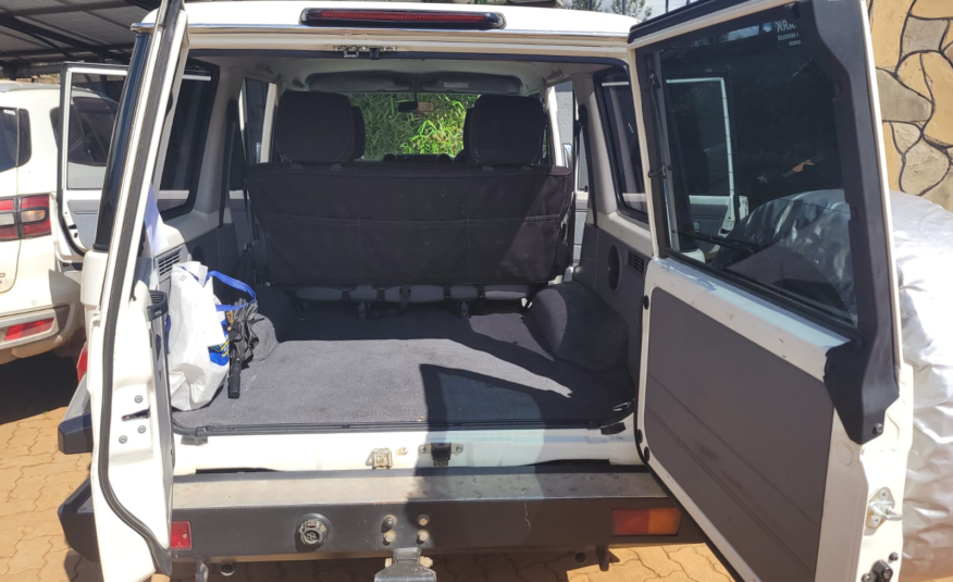 2019 Toyota Land Cruiser 76 LX V8