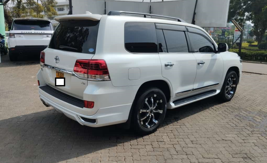 Toyota Land Cruiser V8 ZX | 2017